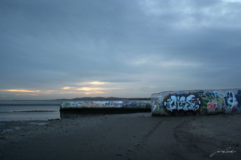 grafitti walls of sandymount baths