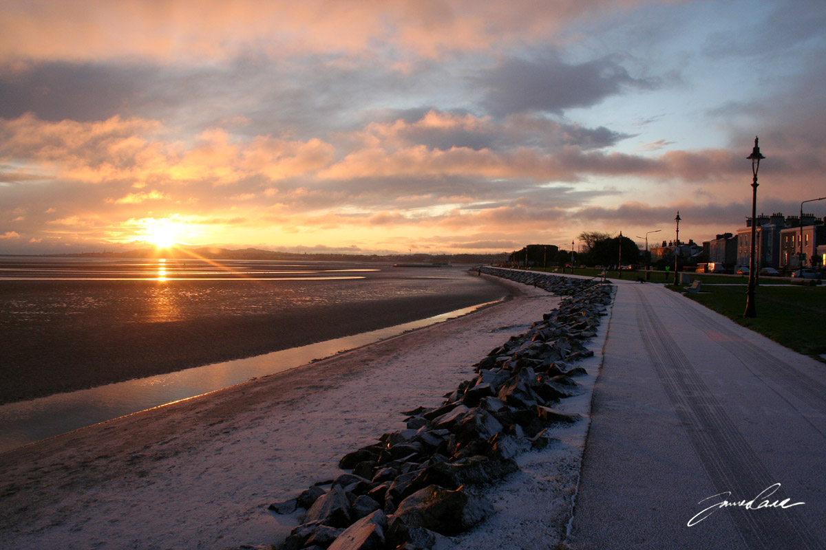 Path along Sandymount seafront